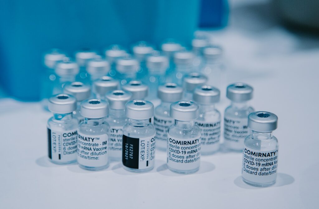 Terceira dose agrava a desigualdade mundial no acesso às vacinas contra o coronavírus