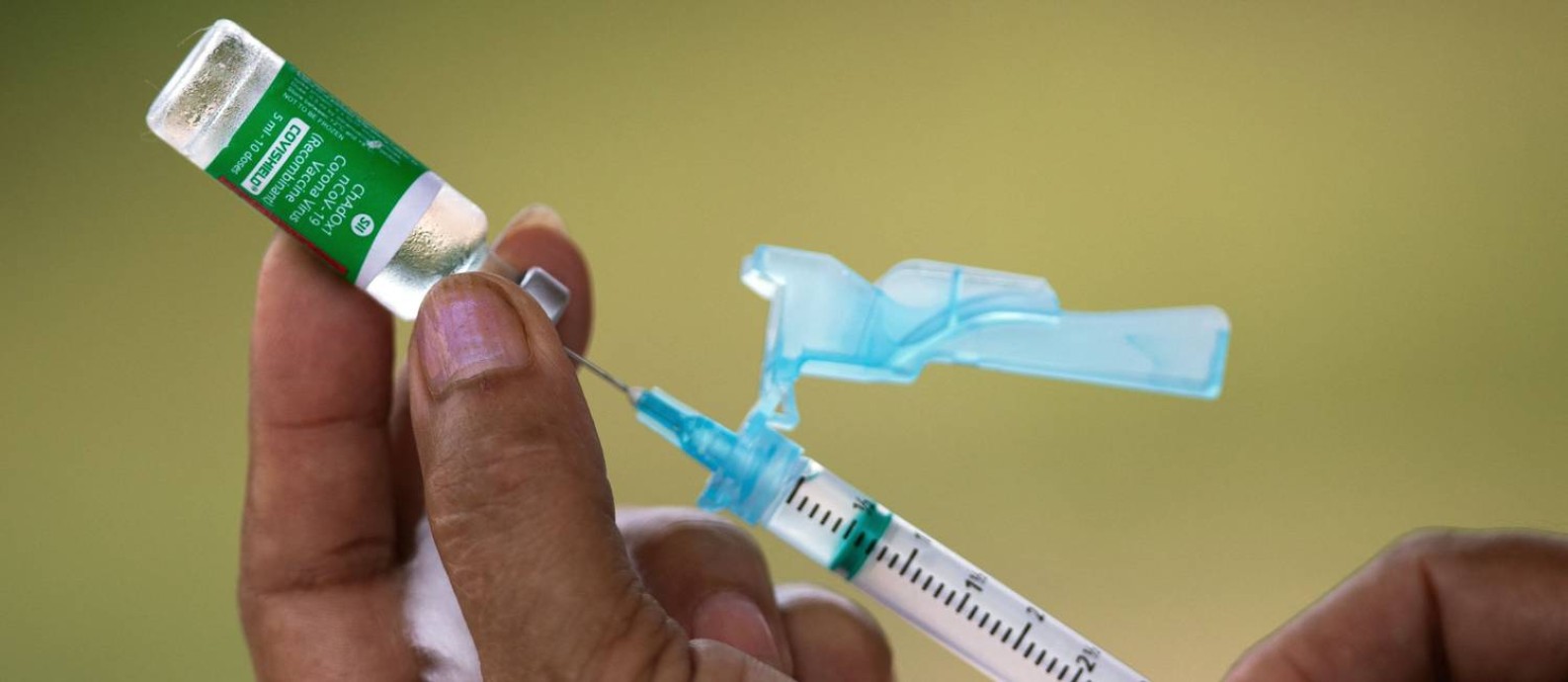Brasil ultrapassa EUA em taxa de vacinação completa contra a Covid